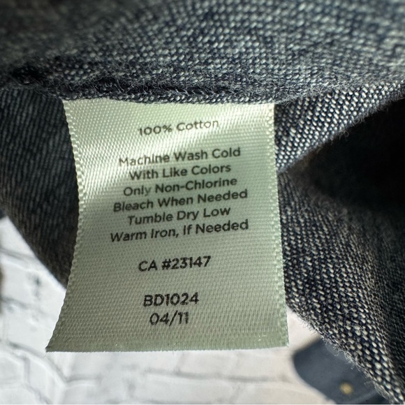 Talbots Dark Wash Blue Denim Button Down Shirt 100% Cotton Long Sleeve Sz Large - Picture 4 of 10